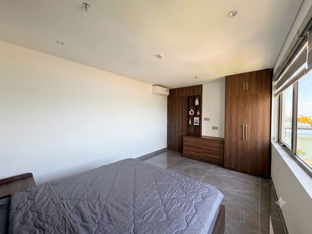 1BR with Stunning Dragon Bridge View, Fully Furnished