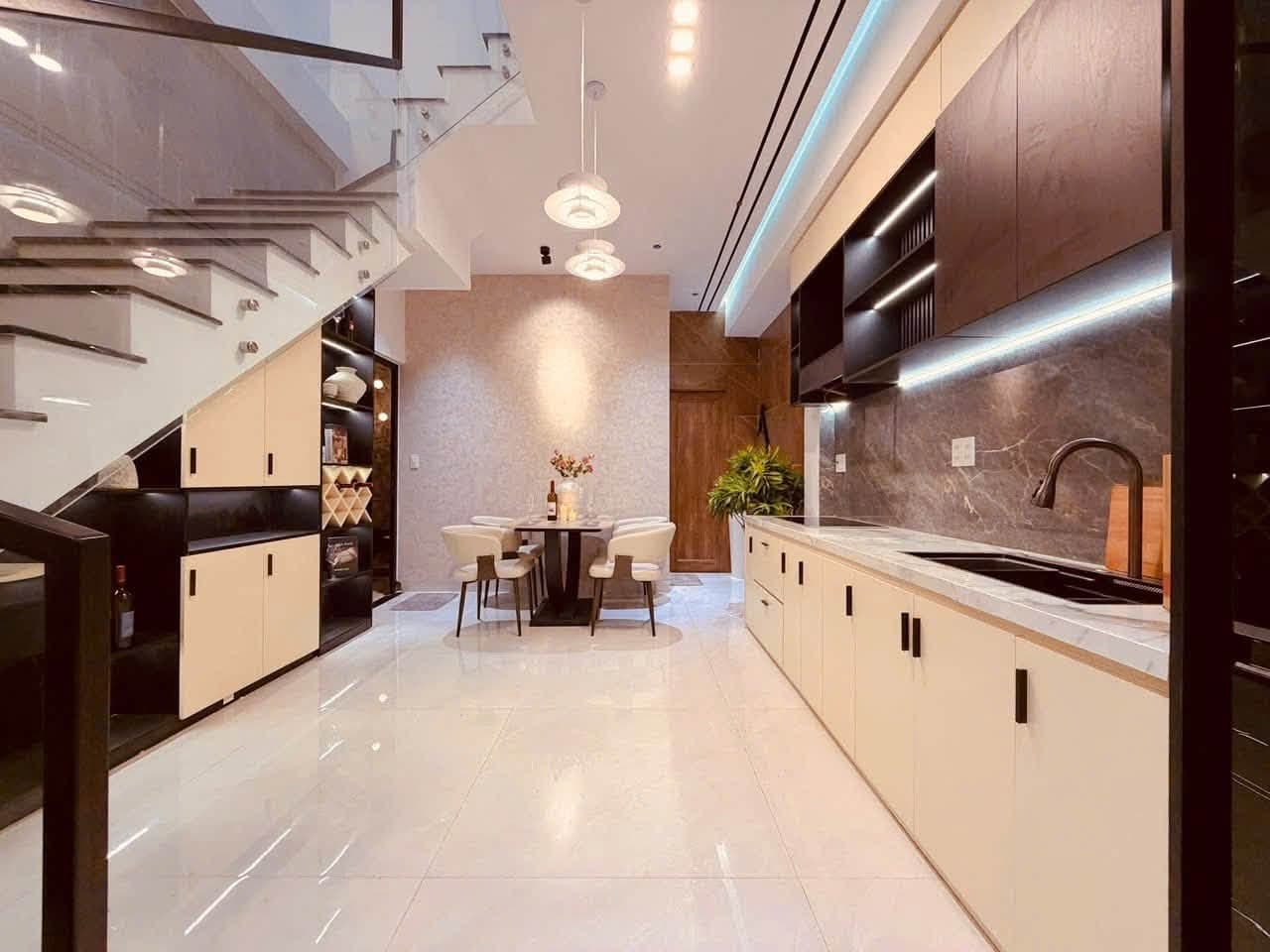 3BR furnished house near main road in Hai Chau