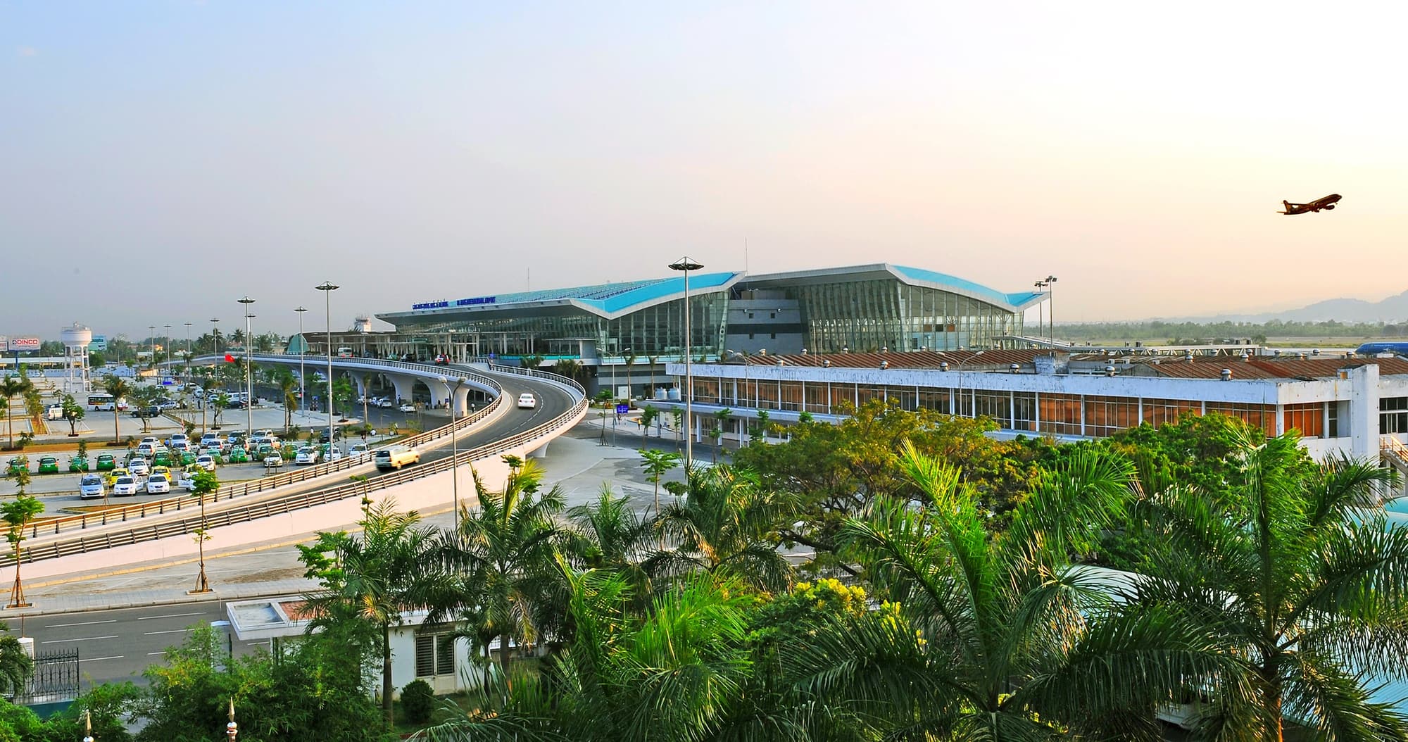 Airport / Thanh Khe